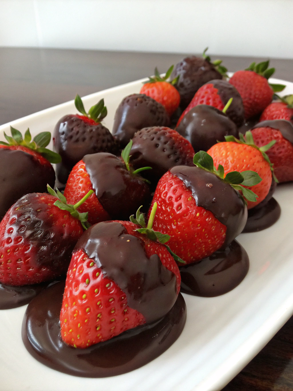 Dark Chocolate-Dipped Strawberries
